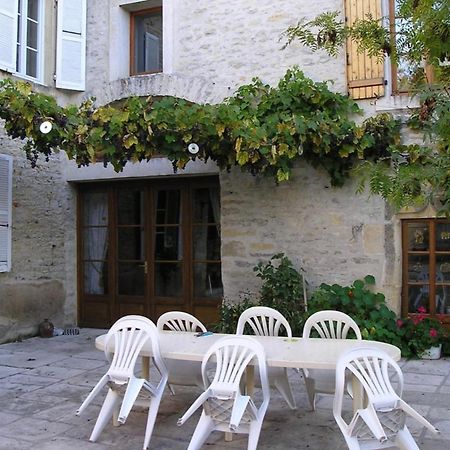 Le Clos Du Merry Joux-la-Ville Luaran gambar
